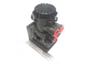 Supapă ebs axa față dreapta volvo – 20828237, 20570906, 21122034, 20428938, 5801290649, 7485003022, 7420828237, 7420428938, 7420570906, 504100409, 7421122034, 5801910304