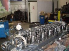 Recondiționare Bloc Motor Perkins pentru Excavator/Buldoexcavator - Alezat și Honuit