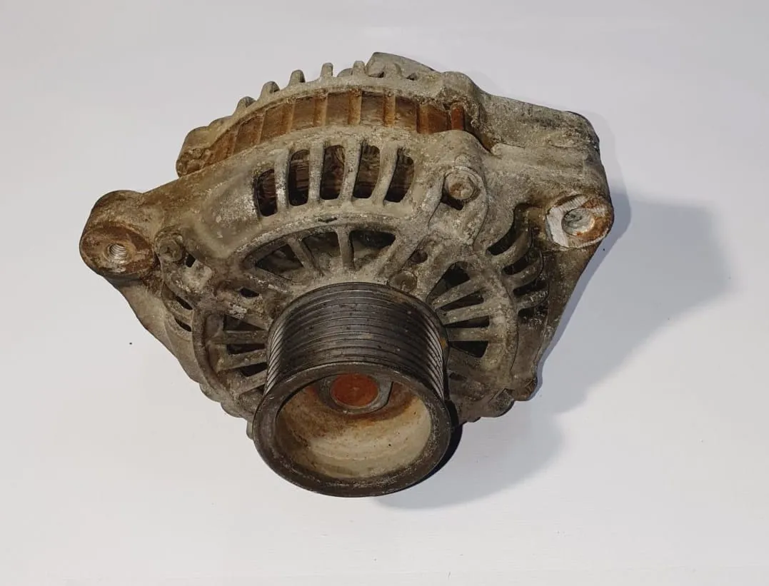Alternator Iveco 504065776 Cursor 8