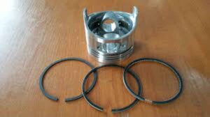 Ansamblu piston și segmenti pentru motor deutz bf4l913 1 Ansamblu piston și segmenti pentru motor deutz bf4l913