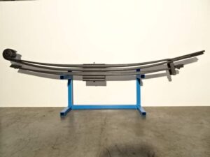 Arc cu 3 foi pentru axa frontală volvo 20717204 1 Arc cu 3 foi pentru axa frontală volvo 20717204