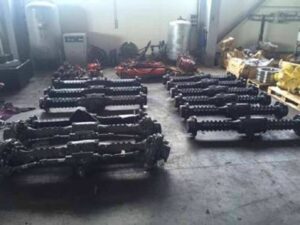 Axe pentru buldoexcavator spicer dana - față și spate 1 Axe pentru buldoexcavator spicer dana – față și spate