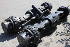 Axă față-spate pentru excavator hitachi zx 140w 1 Axă față-spate pentru excavator hitachi zx 140w