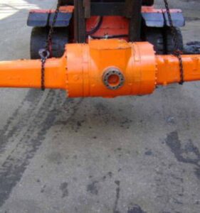 Axă față-spate pentru încărcător frontal fiat-hitachi w230 1 Axă față-spate pentru încărcător frontal fiat-hitachi w230