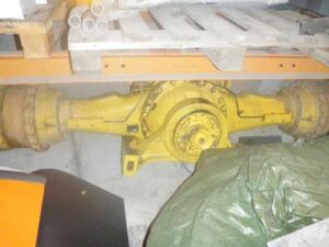 Axa față-spate pentru încărcător frontal komatsu wa500-3 1 Axa față-spate pentru încărcător frontal komatsu wa500-3