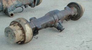 Axă spate pentru vehicul, second-hand, din dezmembrări 1 Axă spate pentru vehicul, second-hand, din dezmembrări