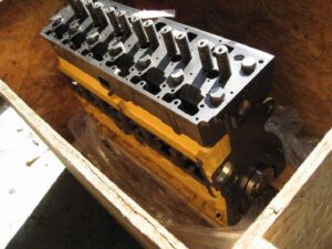Bloc motor caterpillar 3116 în cutie de transport