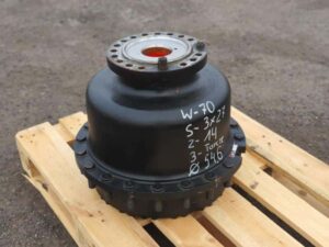 Butuc încărcător frontal w-70, s-3x27, z-14, 3 tarțe, ø 546 1 Butuc încărcător frontal w-70, s-3×27, z-14, 3 tarțe, ø 546
