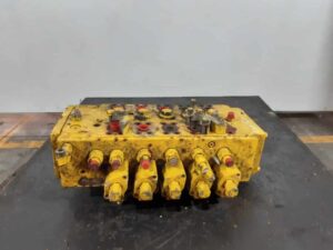 Distribuitor hidraulic pentru caterpillar 318 1 Distribuitor hidraulic pentru caterpillar 318