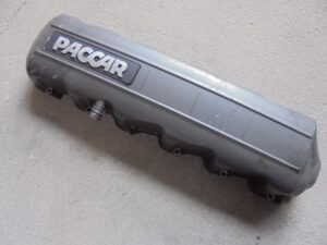 Capac plastic chiuloasă paccar daf xf106 1885471 1 Capac plastic chiuloasă paccar daf xf106 1885471