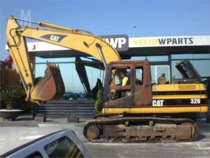 Excavator caterpillar 320 pentru piese de schimb