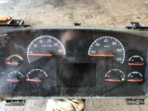 Ceasuri de bord volvo, model 21375853, 2012