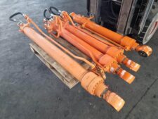 Cilindru Hidraulic pentru Excavator Doosan DX180 - Second Hand