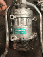 Compresor AC Iveco SD7H15 R134a 24V 4894306