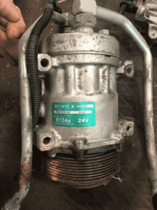 Compresor ac iveco sd7h15 r134a 24v 4894306 1 Compresor ac iveco sd7h15 r134a 24v 4894306
