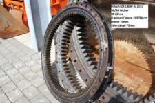 Coroană de rotire Hitachi ZX 140W BJ 2010, Second Hand, 30/36 găuri, 88 dinți, Diametru exterior/interior 109/86 cm, Lățime 70mm, Lungime dinte 70mm
