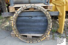Coroană de rotire Liebherr A900 B, diametru 107 cm / 85,5 cm, 24/32 găuri, 87 dinți