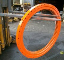 Coroană de rotire portocalie pentru excavator Case CX290B