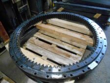 Coroană de Rotire pentru Excavatoare Hyundai R130, R210, R360