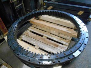Coroană de rotire pentru excavatoare hyundai r130, r210, r360