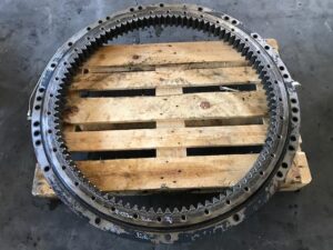 Coroană de rotire pentru excavator komatsu pc 180-7k