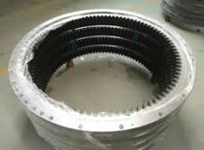 Coroană de rotire pentru utilaj Komatsu PC150 (cod: 21K-25-33100)
