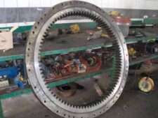 Coroană de Rotire pentru Echipamente Industriale - Model 9046