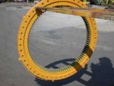 Coroană de rotire galbenă pentru utilaj Liebherr R912