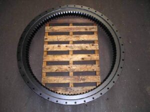 Coroană de rotire pentru excavatoare volvo ec13-ec50 1 Coroană de rotire pentru excavatoare volvo ec13-ec50
