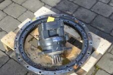 Coroană și reductor de rotație pentru miniexcavator Yanmar B22