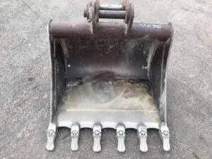Cupa pentru miniexcavator cu dinți – model case cx50