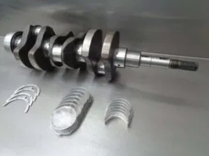 Arbore cotit pentru motor liebherr d 904 t cu setul de lagăre