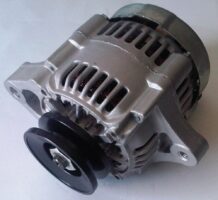 Alternator pentru Buldoexcavator JCB 3CX - De Vânzare