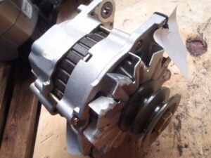 Alternator pentru excavator kobelco sk200-6