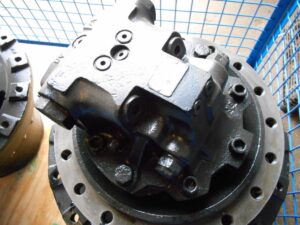 Hidromotor tip hitachi hmt107cf-25d pentru fiat-hitachi fh220 de vânzare 1 Hidromotor tip hitachi hmt107cf-25d pentru fiat-hitachi fh220 de vânzare
