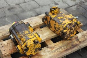 Pompe hidraulice uzate pentru încărcător frontal ihc 530 a 1 Pompe hidraulice uzate pentru încărcător frontal ihc 530 a