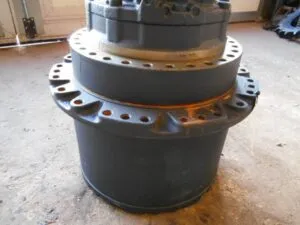 Transmisie finală tip kobelco yn15v00051f4 de vânzare