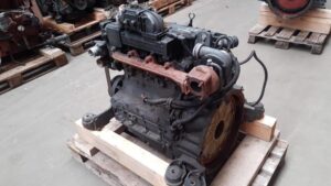 Motor deutz bf4m2012c pe palet de lemn 1 Motor deutz bf4m2012c pe palet de lemn