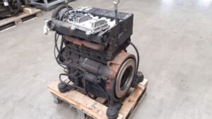 Motor deutz f4l2011 - utilizat 1 Motor deutz f4l2011 – utilizat