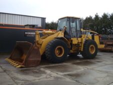 Dezmembram buldoexcavator Caterpillar 966G