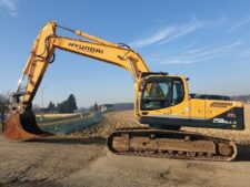 Dezmembrăm excavator Hyundai R250NLC-9