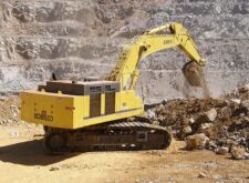 Excavator Kobelco SK850 în Dezmembrare