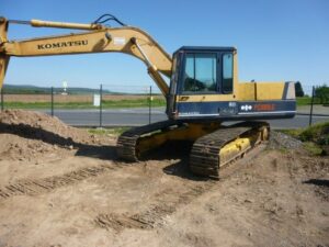 Dezmembram komatsu pc180lc