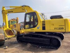 Dezmembrăm Excavator Komatsu Avance PC220