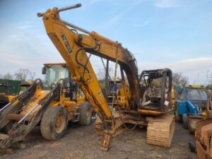 Dezmembrăm excavator jcb js130, anul 2004, second-hand 1 Dezmembrăm excavator jcb js130, anul 2004, second-hand