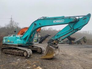 Dezmembrăm excavator kobelco sk 250 second-hand