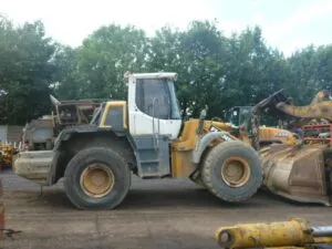Dezmembrăm încărcător frontal liebherr l550