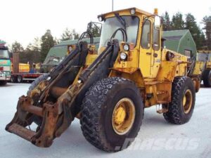 Piese de schimb pentru încărcător frontal volvo l90 – dezmembrare completă