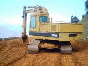 Dezmembrare excavator caterpillar 215b 1 Dezmembrare excavator caterpillar 215b