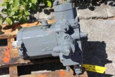 Pompa Hidraulică Linde HMF 75 pentru Excavator Liebherr R 924